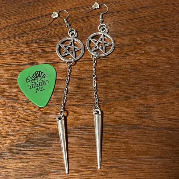 🧙‍♀️ Pentagram Danglers Witch Wizard Earrings 🧙‍♀️ - Picture 2 of 5
